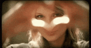 Taylor Swift Heart Gesture
