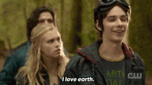 Jasper Jordan: 'I love earth' in The 100