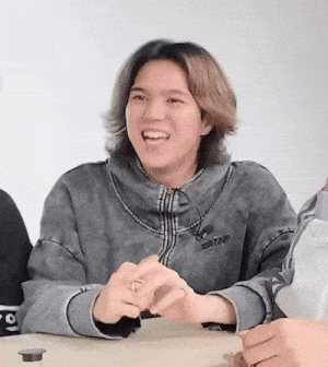 Mazzel Ran: Excited and Laughing