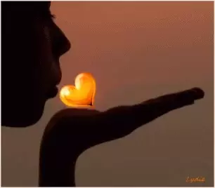 Love Blowing Kisses