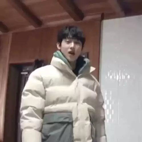 Sunoo's Cute Hello Wave