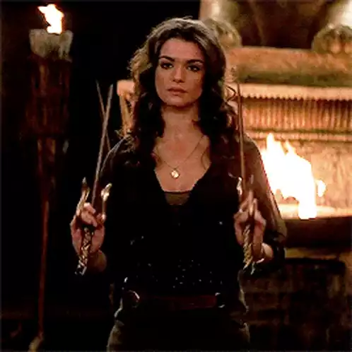 The Mummy - Evelyn Carnahan with Swords