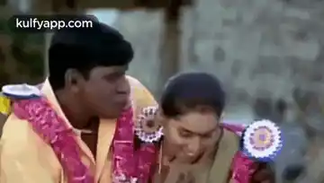 Vadivelu's Funny Face with Garlands